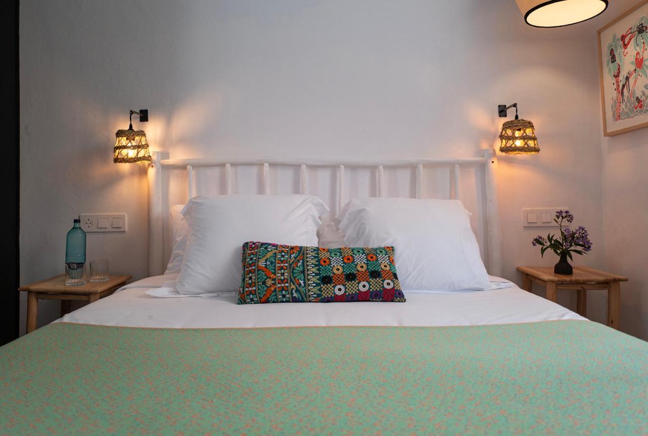 Hostal Mar Y Sal (Adults Only) Sant Josep de sa Talaia Ngoại thất bức ảnh